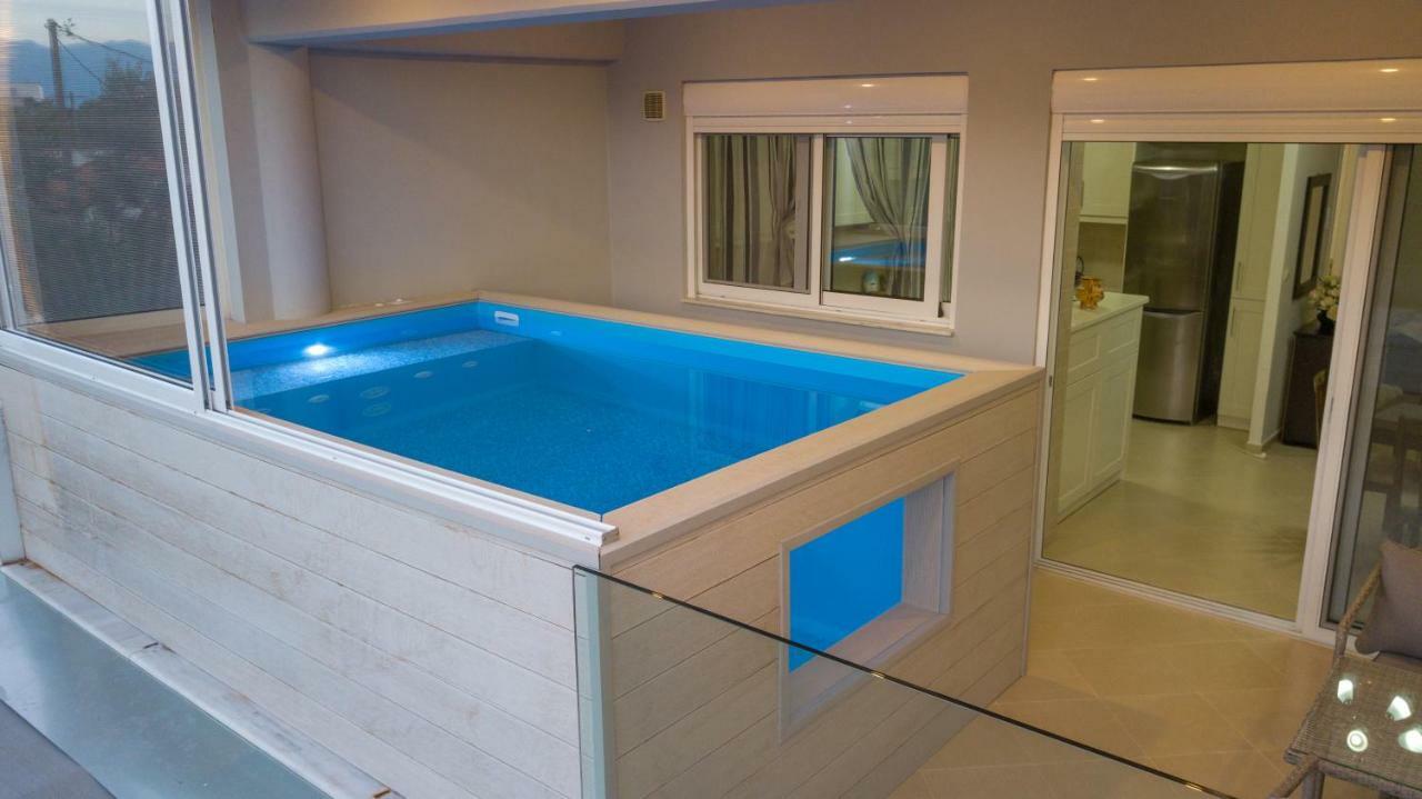 Grand Suites With Private Pools Kalamata Exterior photo