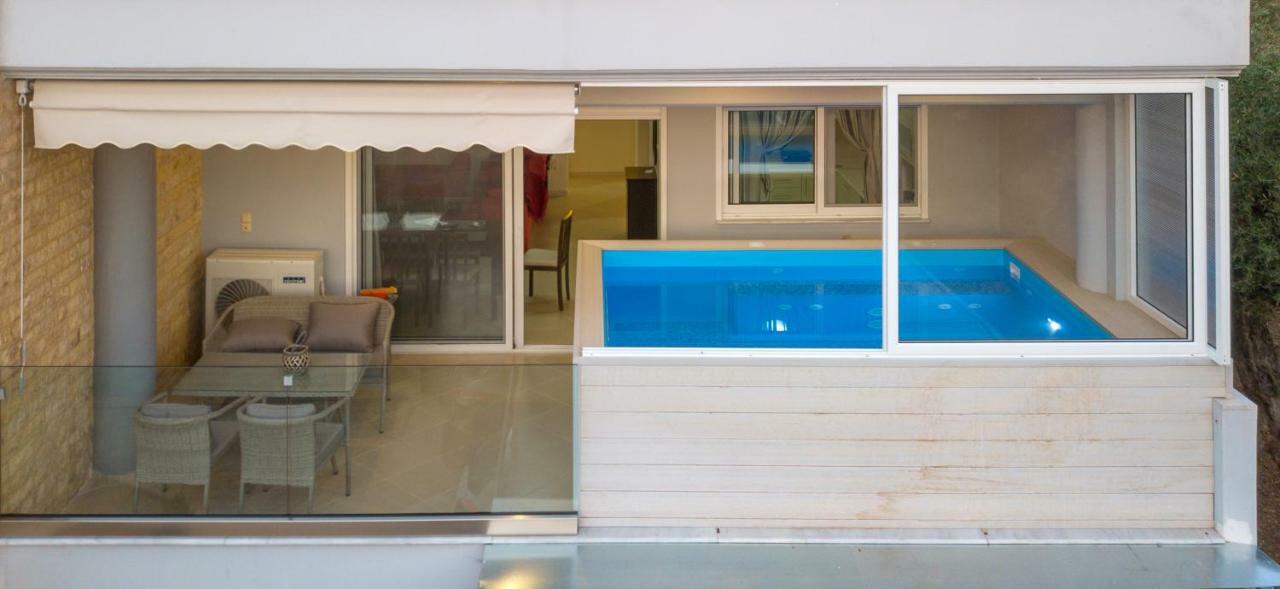 Grand Suites With Private Pools Kalamata Exterior photo