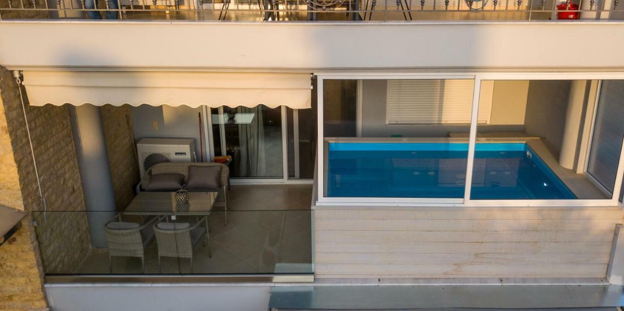 Grand Suites With Private Pools Kalamata Exterior photo