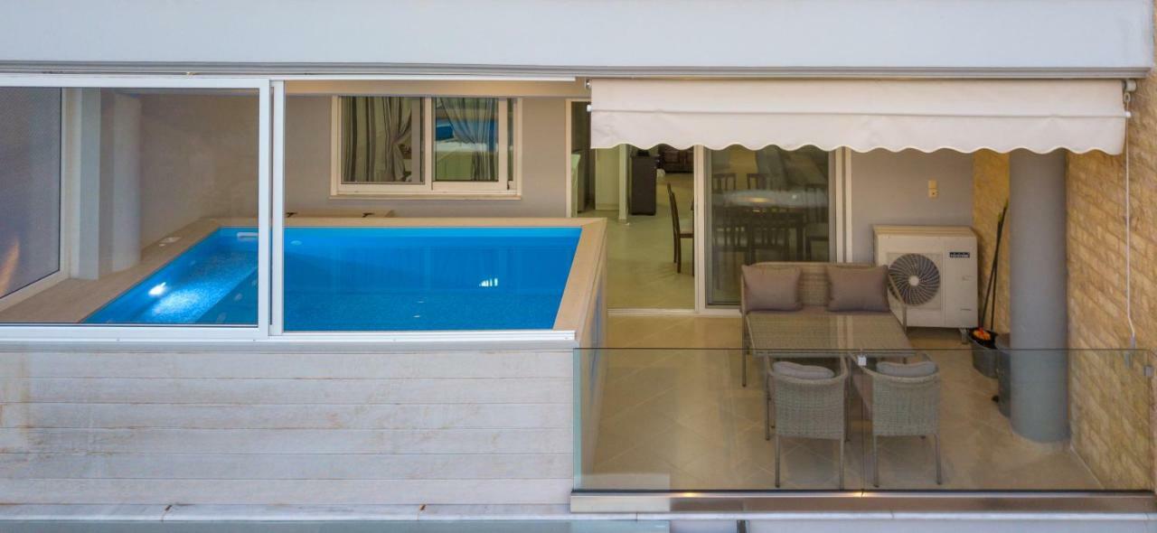 Grand Suites With Private Pools Kalamata Exterior photo
